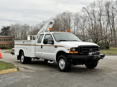 2001 Ford F-350 2001 Ford F-350 XL Super Duty 4X4 Versalift Bucket / Versalift VT 29 BI 29 Foot Work...