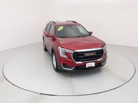 The team at Vickar Nissan is ready to help you find a quality pre-owned vehicle. When you visit our... (image 5)