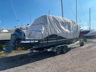 Beautiful and well-maintained 2018 Ranger Tug R-23 located at Outer Harbour Marina, Toronto. Freshwa...