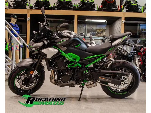 2025 Kawasaki Z900 in Street, Cruisers & Choppers in Ottawa - Image 6