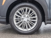 *Low Mileage, Blind Spot Detection, Heated Steering Wheel, Heated Seats, Aluminum Wheels, Remote Key... (image 4)