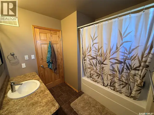 129 North Shore ROAD Chitek Lake, Saskatchewan in Houses for Sale in Prince Albert - Image 25