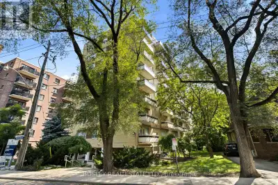 Welcome to 85 Lawton Blvd, Unit 404. This property is a spacious bachelor apartment in a quiet, well...