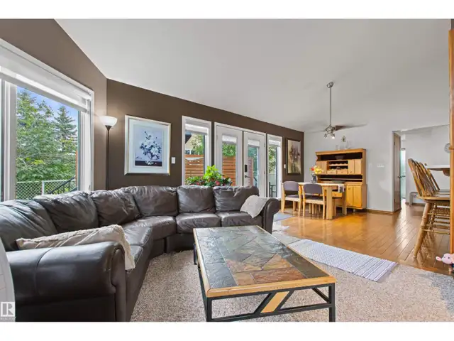 11139 157 AV NW Edmonton, Alberta in Houses for Sale in St. Albert - Image 16