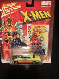 Johnny Lightning Marvel Uncanny X-Men '55 Chrysler C-300 #8 2002