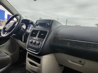 GARANTIE 1 ANS CREDIT DIRECT EN LIGNE AU WWW.AUTO-INTERNET.CA WOW 2015 DODGE GRAND CARAVAN 7 PASSAGE... (image 4)