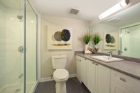 3 BEDROOM TOWHOUSE FOR RENT IN BARRIE! BRIGHT AND SPACIOUS! LIMITED TIME OFFER: RECEIVE A $500 RENTA... (image 7)