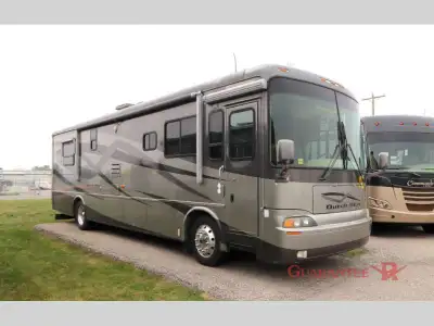 Guarantee RV Calgary's LARGEST selection of pre-owned inventory. ///- The 2004 Newmar Dutch Star 381...