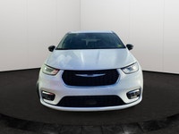 Trustworthy and worry-free, this 2026 Chrysler Pacifica Select makes room for the whole team. Tire S... (image 5)