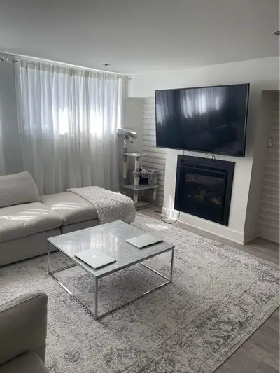 4,5 demi sous-sol-1795$ Garage- Rangement intérieur