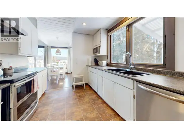 6353 WOLFE ROAD 100 Mile House, British Columbia in Houses for Sale in 100 Mile House - Image 8