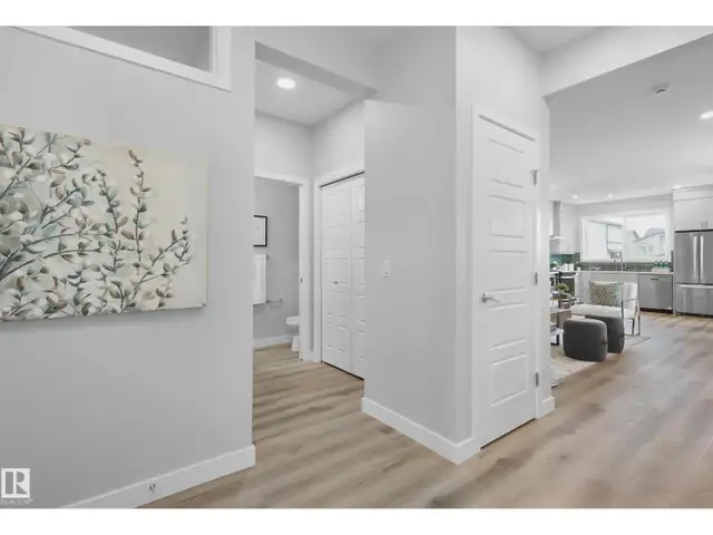 811 Rowan CL SW Edmonton, Alberta in Houses for Sale in Edmonton - Image 3