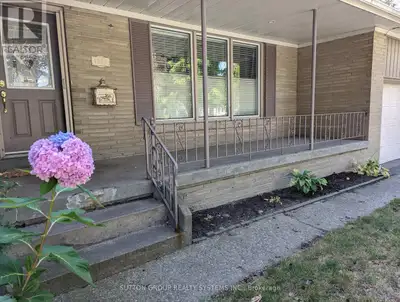 1292 TWIN OAKS DELL Mississauga (Lorne Park), Ontario