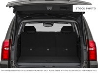 AMVIC Licensed Dealer STOCK # NS189647A AMVIC LICENSED DEALER This 2017 Chevrolet Suburban 1500 4WD... (image 6)