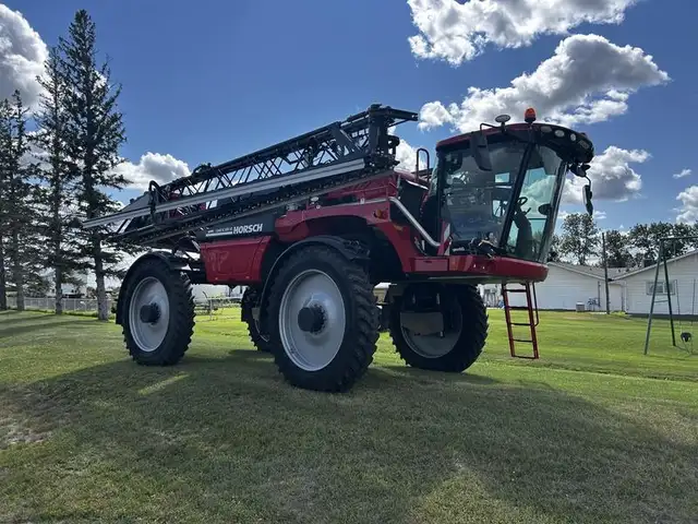 2022 HORSCH LEEB 6.300VL SPRAYER in Farming Equipment in Winkler - Image 8