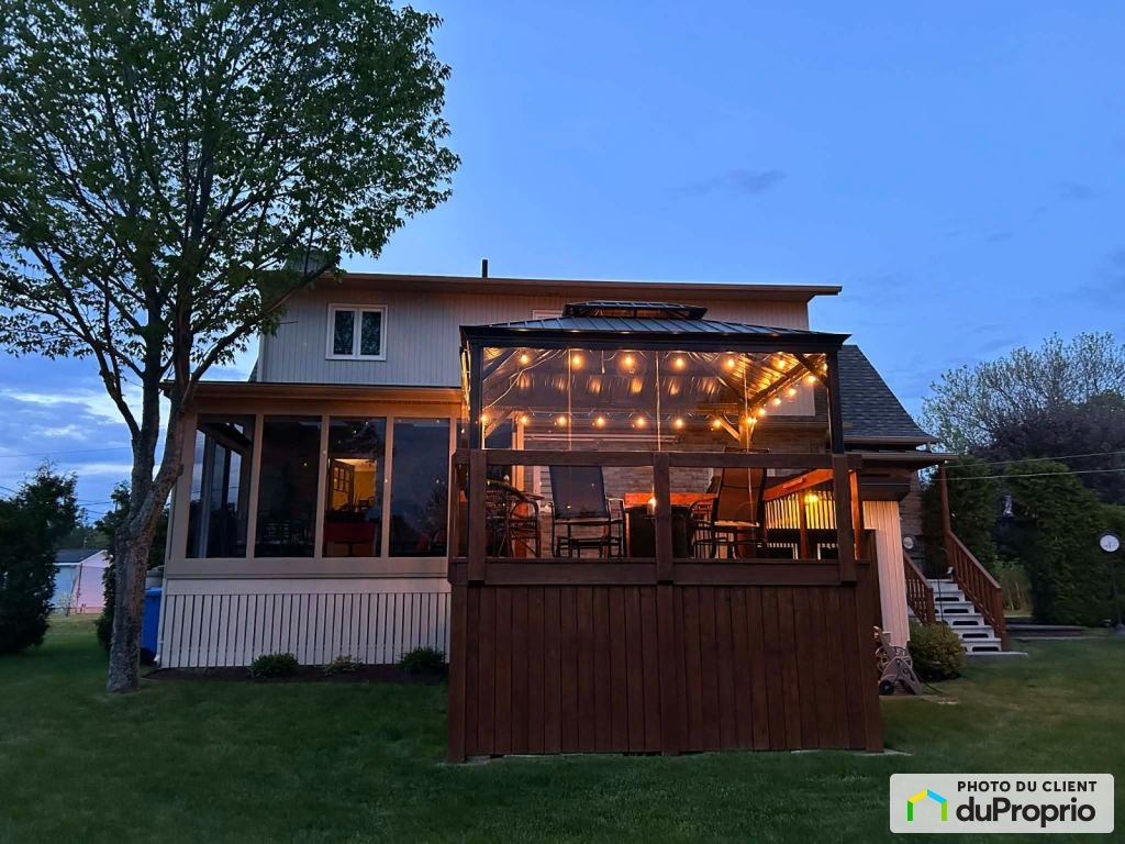 $639,000 - 2 Storey for sale in Riviere-Du-Loup — photo 2