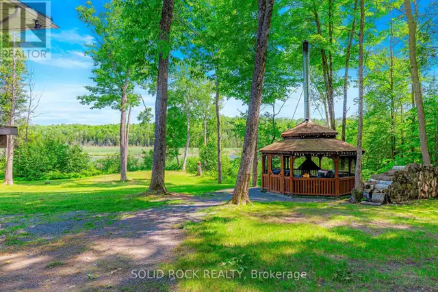 261 LACOURSE LANE Lanark Highlands, Ontario in Houses for Sale in Ottawa - Image 10