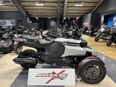 Bienvenue chez Adrenaline Sports Québec ! 2025 CAN-AM SPYDER CANYON STD 2025 CAN-AM SPYDER CANYON ST...