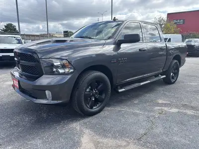 Ram 1500**Express**Crew Cab**5.7L**V8**Hemi**4x4**40/20/40 Bench Seat**8.4 Touchscreen**Apple Car Pl...
