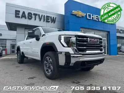 Remote Start, EZ Lift Tailgate, Apple CarPlay, Android Auto! Bold and burly, this GMC 2500HD is buil...