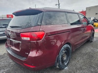 GARANTIE 1 ANS CREDIT DIRECT EN LIGNE AU WWW.AUTO-INTERNET.CA WOW 2016 KIA SEDONA 8 PASSAGER TOUT EQ... (image 7)