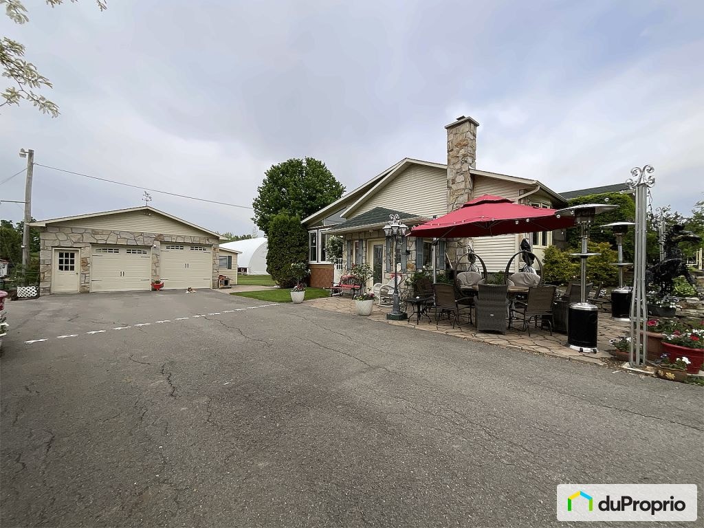 $2,380,000 - Acreage / Hobby Farm / Ranch for sale in Oka — photo 2