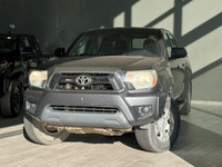 Front Reading Lamps,Driver Adjustable Lumbar,Adjustable Steering Wheel,Front Side Air Bag,Floor Mats... (image 3)