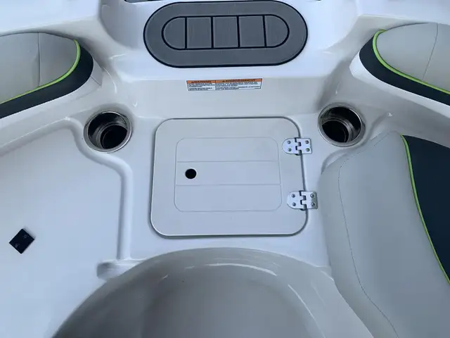 2023 Legend Vibe D19 Deck Boat in Powerboats & Motorboats in Sudbury - Image 36