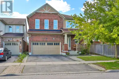 Welcome To This Beautiful Mattamy-Built Home, Located In A Family-Friendly Neighbourhood! This Stunn...
