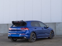 CARGET AUTOMOTIVE is thrilled to offer this 2024 Volkswagen Golf R, a high-performance AWD hot hatch... (image 6)