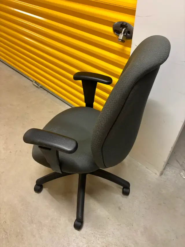 Knoll Chadwick Ergonomic Chair – Global Malaga Ergonomic Chair! in Chairs & Recliners in Mississauga / Peel Region - Image 8