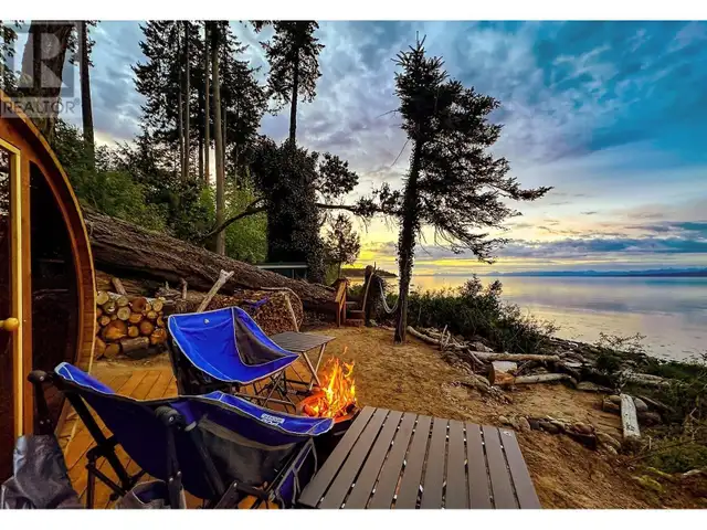 1901 EAST ROAD Other Islands, British Columbia in Houses for Sale in Comox / Courtenay / Cumberland - Image 35