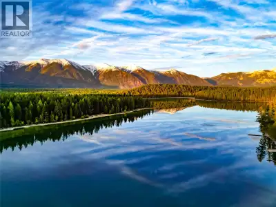 Tie Lakefront Bliss – Your Dream of Lake Life Starts Here Just 3.5 hours from Calgary, this rare and...