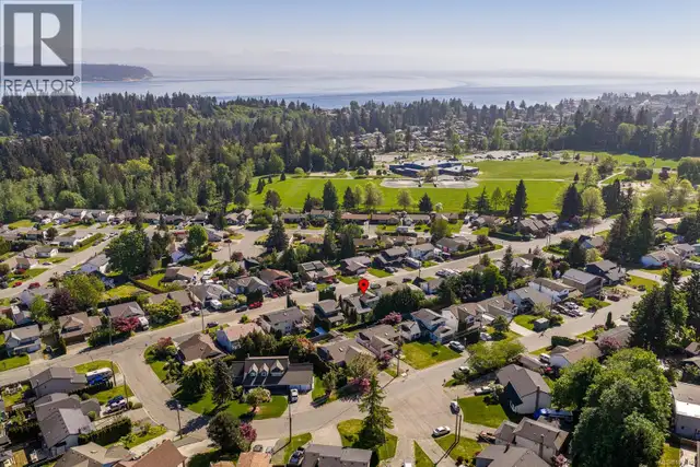 1732 Penfield Rd Campbell River, British Columbia in Houses for Sale in Campbell River - Image 9