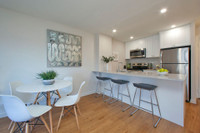 SPACIOUS 3 BEDROOM TOWNHOUSE FOR RENT IN OTTAWA! NEAR BRITANNIA BEACH! SELECT TOWNHOMES FULLY REVITA... (image 3)