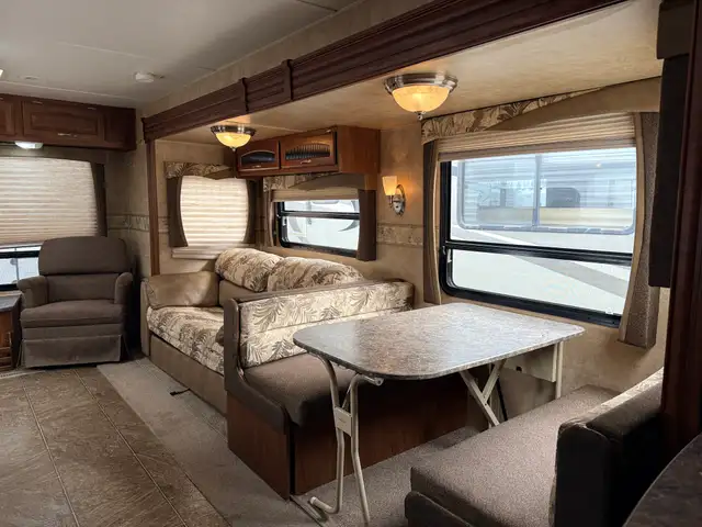 2011 Jayco JAY FLIGHT 29 RLS in Travel Trailers & Campers in St. Albert - Image 40