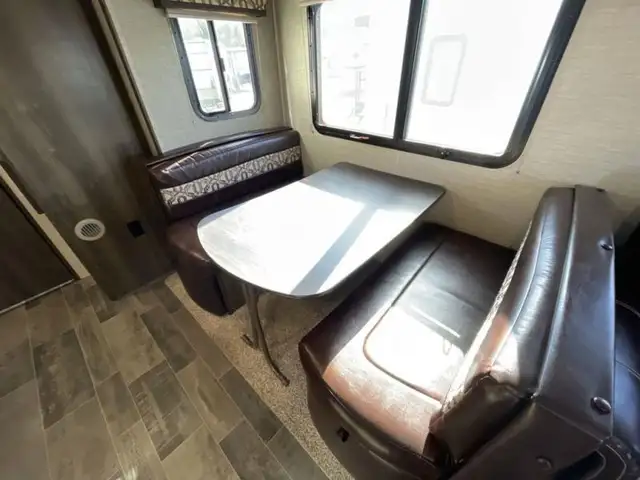 2017 Keystone RV Premier Ultra Lite 26RBPR in Travel Trailers & Campers in Kamloops - Image 13