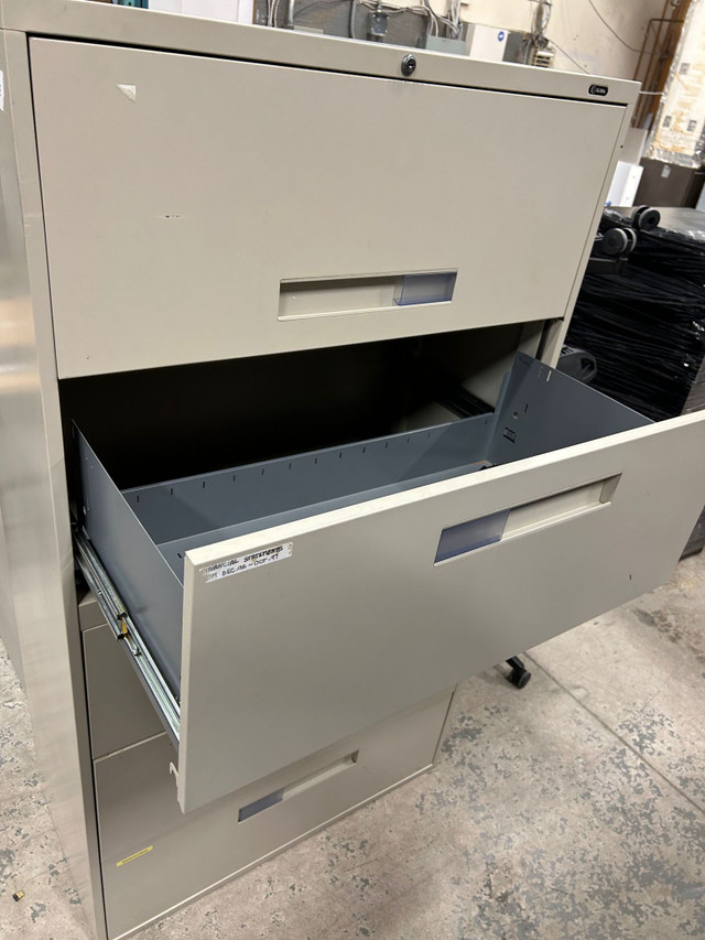Global 5 Drawer Filing Cabinet-Excellent Condition-Call us now! in Bookcases & Shelving Units in Mississauga / Peel Region - Image 4