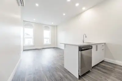 Enjoy character and convenience at 15 King Street North in Uptown Waterloo! Unit 202 1 Bedroom, 1 Ba...