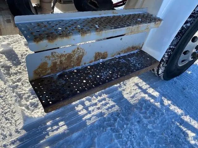 2019 Freightliner M2 FLATBED in Heavy Trucks in Saskatoon - Image 28