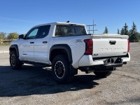 Recent Arrival! 2025 Toyota Tacoma Hybrid TRD Off Road White I4 4WD I4, Dual Zone Automatic Climate... (image 5)