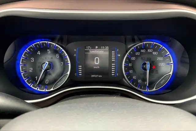 2024 Chrysler Grand Caravan SXT in Cars & Trucks in Edmonton - Image 20