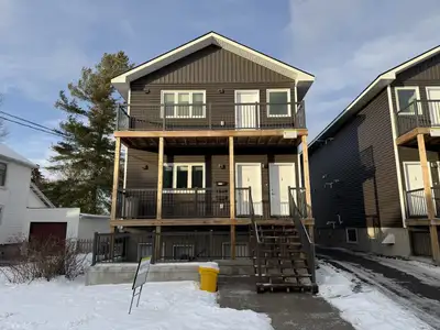 Availability: May 1, 2026 Photos are of a similar unit! Newer lower level 3 bed, 2 bath unit steps t...