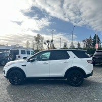 This Land Rover Discovery Sport boasts a Intercooled Turbo Premium Unleaded I-4 2.0 L/122 engine pow... (image 7)