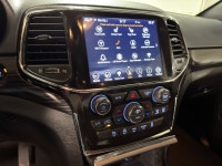 Recent Arrival! 2022 Jeep Grand Cherokee WK Laredo E Diamond Black Crystal Pearlcoat 3.6L V6 24V VVT... (image 2)