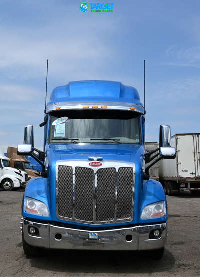 2022 Peterbilt 579 in blue color has been added to the inventory by Target Truck Sales & Leasing. Th...