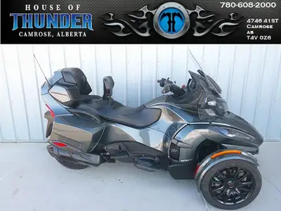 Experience long-distance comfort and smooth performance with this 2018 RT Ltd touring machine. Built...