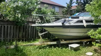 - 1987 ~ 25 Ft Rinker Sedan with Aft Cabin - Comes with Dual Axel Trailer - Only $5,995 Cash - Sleep...