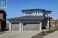 89 Rockcliff Heights NW Calgary, Alberta