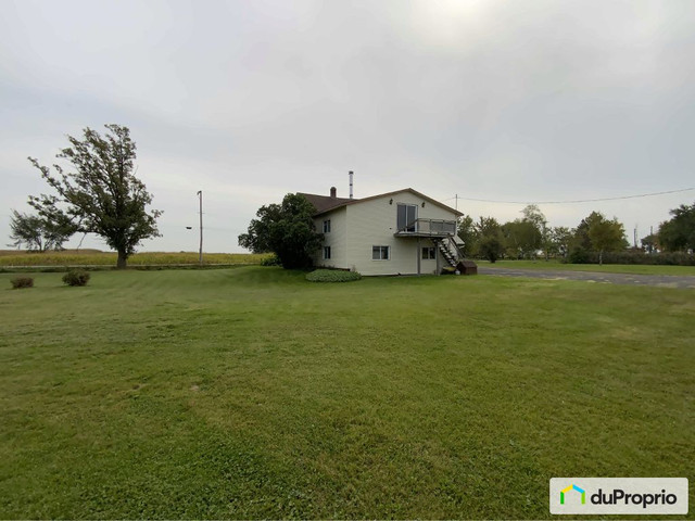 1 250 000$ - Fermette à vendre à Carignan dans Maisons à vendre  à Longueuil/Rive Sud - Image 2